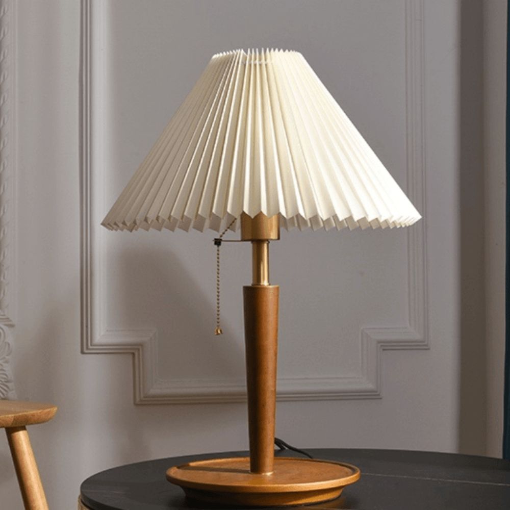 โคมไฟตั้งโต๊ะ DEEPWOOD รุ่น PLEAT สีน้ำตาลเข้ม